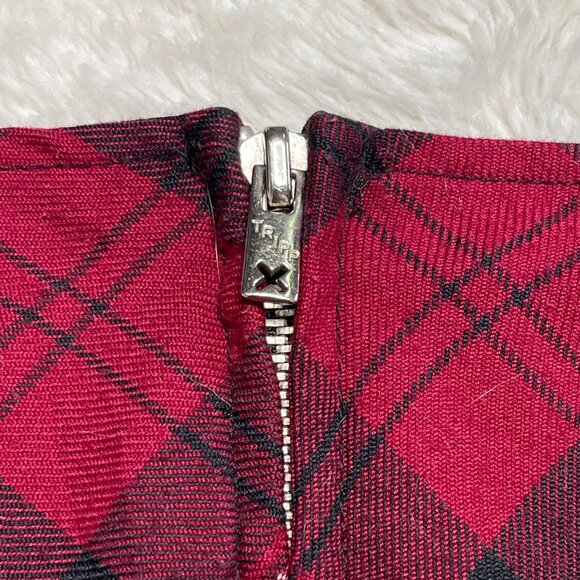 Tripp NYC Women's Red Black Plaid Pleated Mini Skirt Size Large - Picture 12 of 12